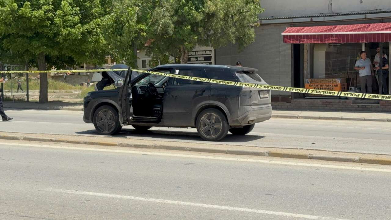 Konya’da yürek yakan veda! Ayşenur Can’ı son yolculuğuna babası uğurladı 14